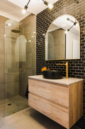 Boutique 2BR Apartment close to Optus Stadium & CBD